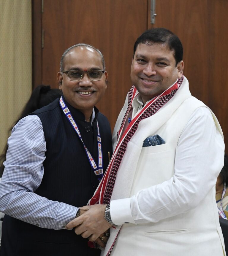 Sundeep Bhutoria felicitated by K. Sreenivasanrao, Secretary Sahitya Akademi at UNMESHA, International Literature Festival in Bhopal