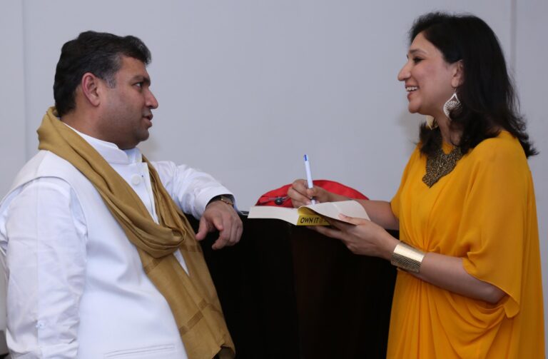 Sundeep Bhutoria with guest author Aparna Jain at a session of Write Circle Jaipur at the ITC Rajputana