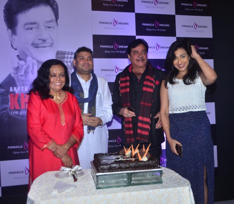 Sundeep Bhutoria with actor Shatrughan Sinha, Bharati S Pradhan and Rituparna Sengupta celebrating the success of the book Anything But Khamosh