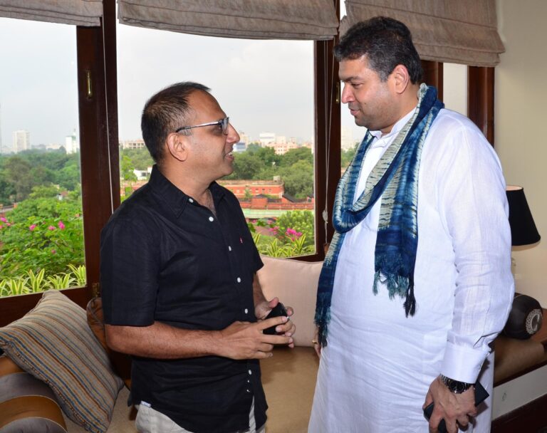 Sundeep Bhutoria with guest author Arunava Sinha at a session of An Author's Afternoon at the Taj Bengal Kolkata