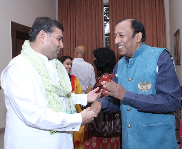 Sundeep Bhutoria with Sudhir Mathur at a session of Write Circle Jaipur at the ITC Rajputana