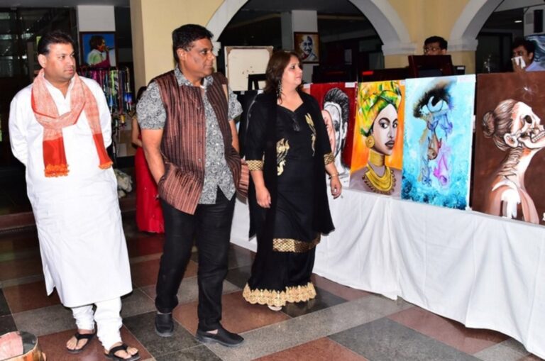 Sundeep Bhutoria with actor Ashis Vidyarthi at the Jayshree Periwal International School in Jaipur