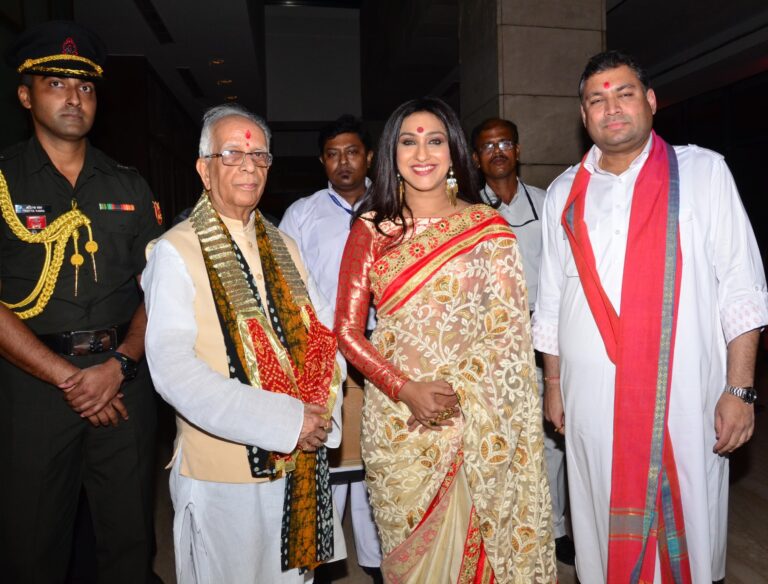 Sundeep Bhutoria with Governor Keshari Nath Tripathi and Rituparna Chatterjee at Kutchina Dhak Mahotsav at the ITC Sonar in Kolkata