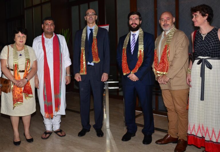 Sundeep Bhutoria with consular corps of Italy, Russia, France and Germany in Kolkata at Kutchina Dhak Mahotsav at the ITC Sonar