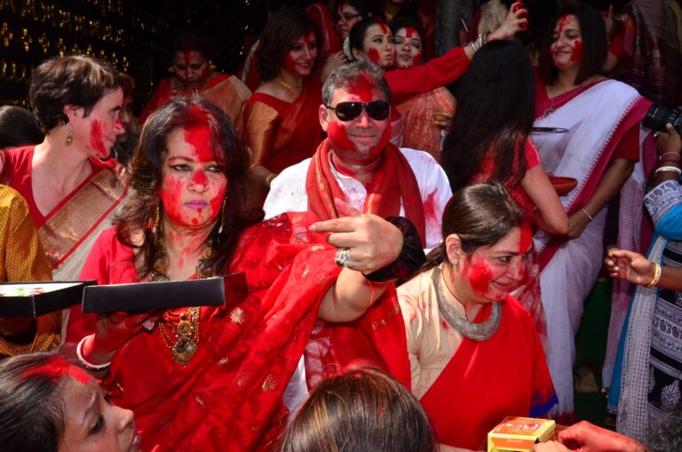 Sundeep Bhutoria with Moon Moon Sen and other celebs at the Chaltabagan Durga Puja Sindur Khela in Kolkata