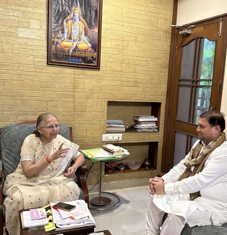 Sundeep Bhutoria with the former Lok Sabha Speaker Sumitra Mahajan during his recent visit to Indore