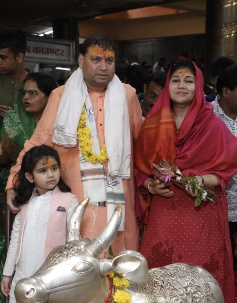 Sundeep Bhutoria along with his family at Mahakal, Ujjain