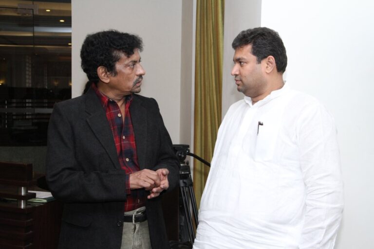 Sundeep Bhutoria with film director Goutam Ghose at a session of Ek Mulakat at the ITC Rajputana in Jaipur