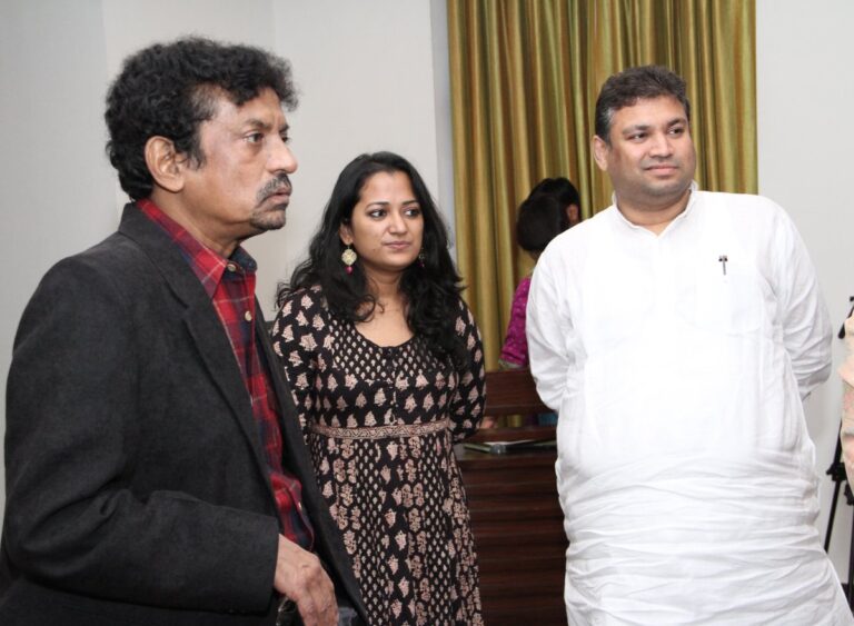 Sundeep Bhutoria with guest personality Goutam Ghose and his daughter Anandi at a session of Ek Mulakat in Jaipur