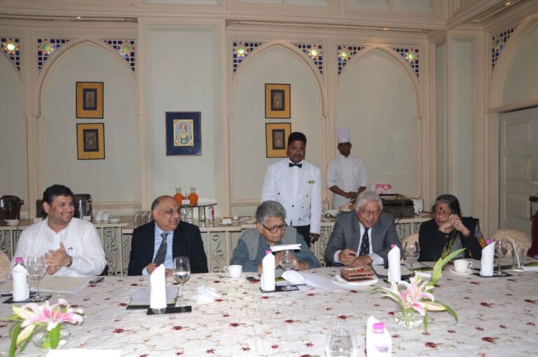 Sundeep Bhutoria with H M Bangur, Sunil Gangopadhyay, Chuni Goswami and Nabanita Dev Sen at a meeting of The Bengal at The Taj Bengal, Kolkata