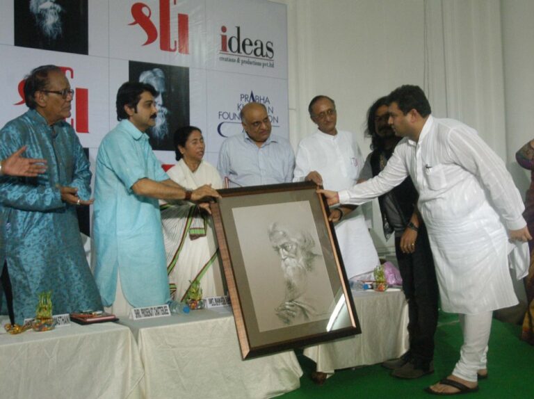 Sundeep Bhutoria presenting a Tagore painting to CM Mamata Banerjee with artist Sanatan Dinda