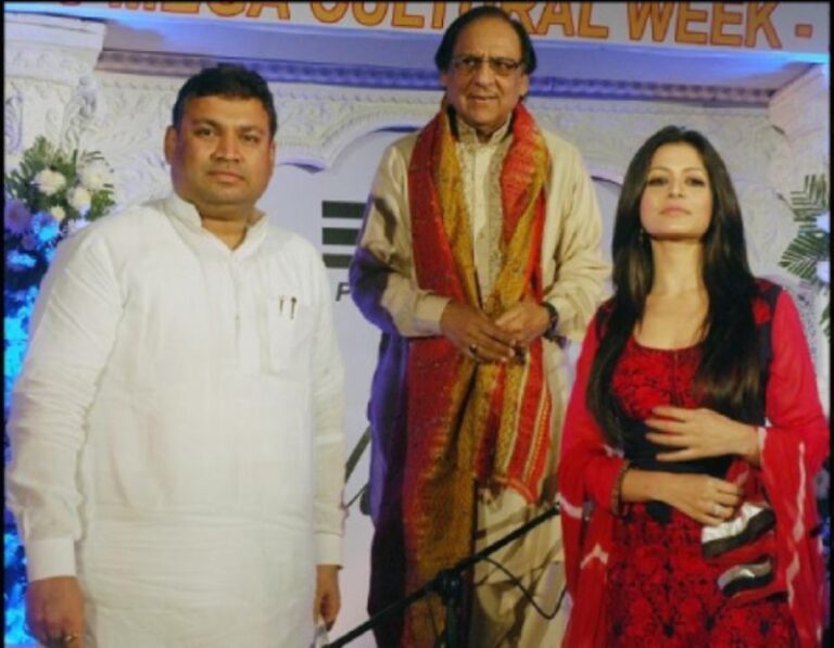 Sundeep Bhutoria with Ustad Ghulam Ali and Koel Mullick