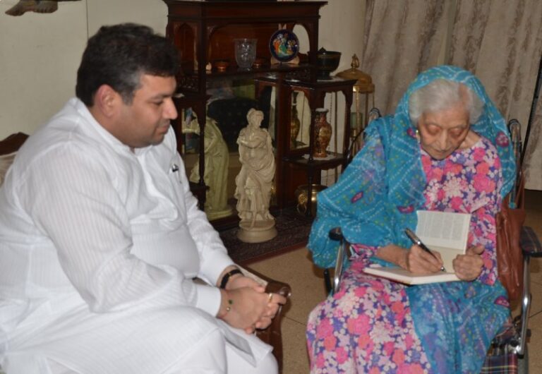 Sundeep Bhutoria with Rani Laxmi Kumari Chundawat at her residence in Jaipur