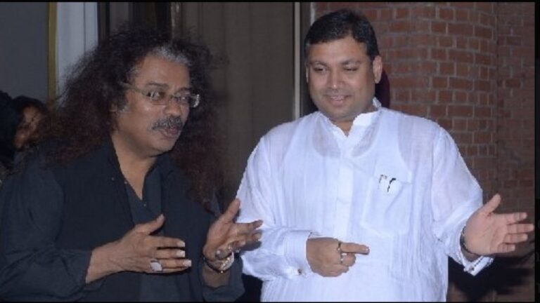 Sundeep Bhutoria with singer Hariharan