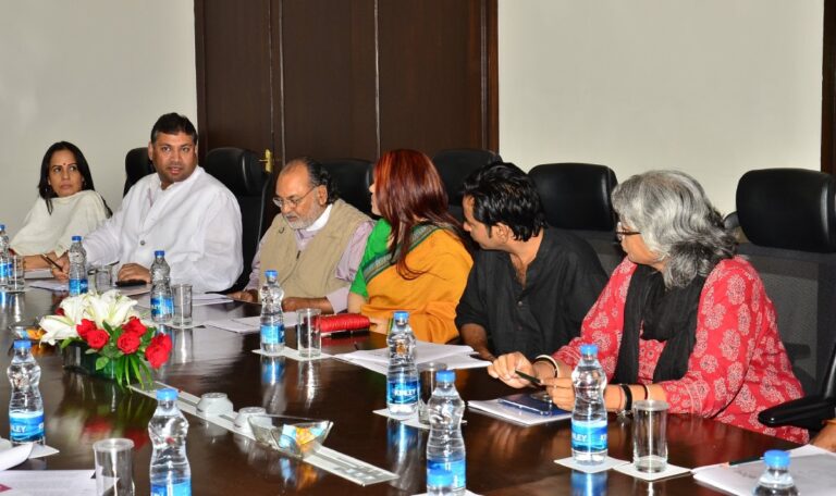 Sundeep Bhutoria addressing a meeting of Rajasthan Forum