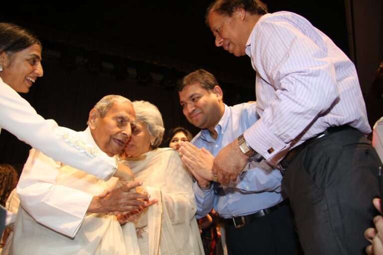 Sundeep Bhutoria with spiritual guru Dada Vaswani and Ashok Verma at the Hindujas' function in London