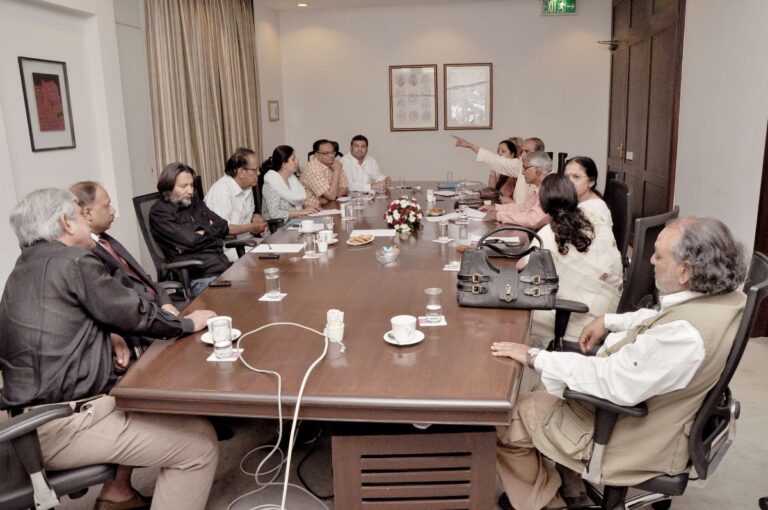 Sundeep Bhutoria with Nand Bhardwaj, Surendra Pal Joshi, danseuse Prerna Srimali, Manjari Mahajani, Kiran Rathore, Ankit Patel, Madhu Bhatt, Bhanu Bharti and others at a meeting of Rajasthani artistes in Jaipur