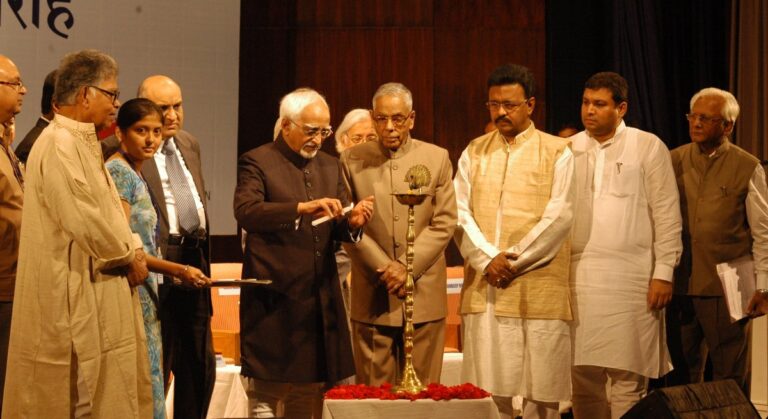 Sundeep Bhutoria with Sunil Gangopadhyay, Vice-President of India, Hamid Ansari, Governor, M K Narayanan, H M Bangur, Firhad Hakim and Bishambhar Newar at the Agyeya Centenary Celebrations at The National Library auditorium in Kolkata