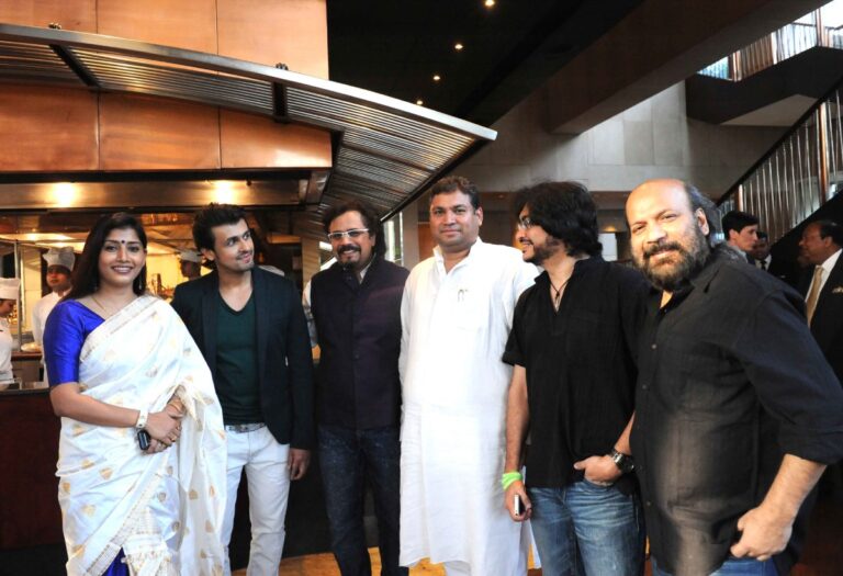 Sundeep Bhutoria with Jaya Seal, Sonu Nigam, Bickram Ghosh, Rupam Islam and Debjyoti at a session of Tete-a-Tea at the Hyatt Regency, Kolkata