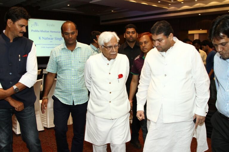 Sundeep Bhutoria with Kunwar Natwar Singh at the 3rd Prabha Khaitan Memorial Lecture in Jaipur