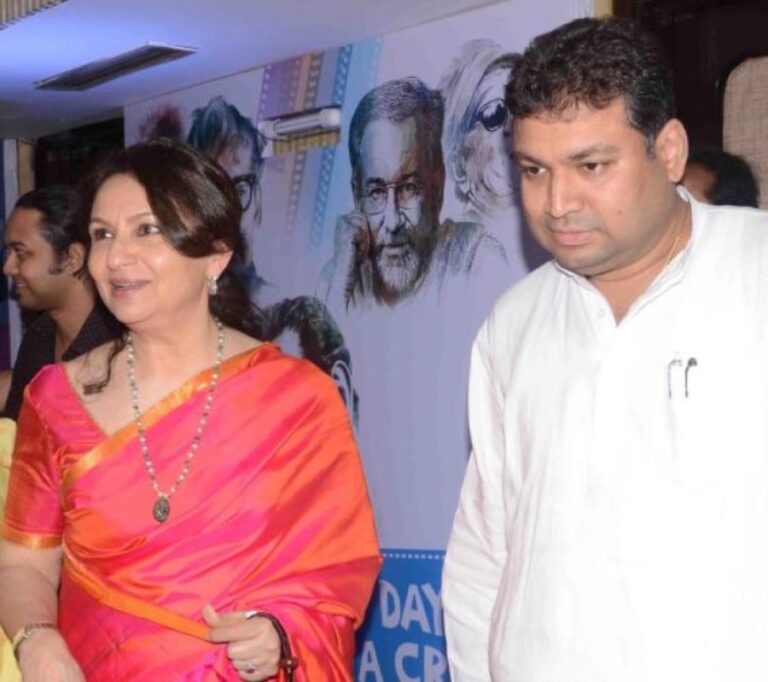 Sundeep Bhutoria with Sharmila Tagore at the Satyajit Ray Memorial lecture at Nandan during Kolkata International Film Festival, Kolkata