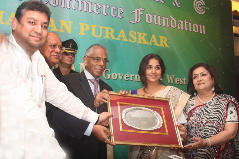 Sundeep Bhutoria with Governor M K Narayanan and Alka Bangur