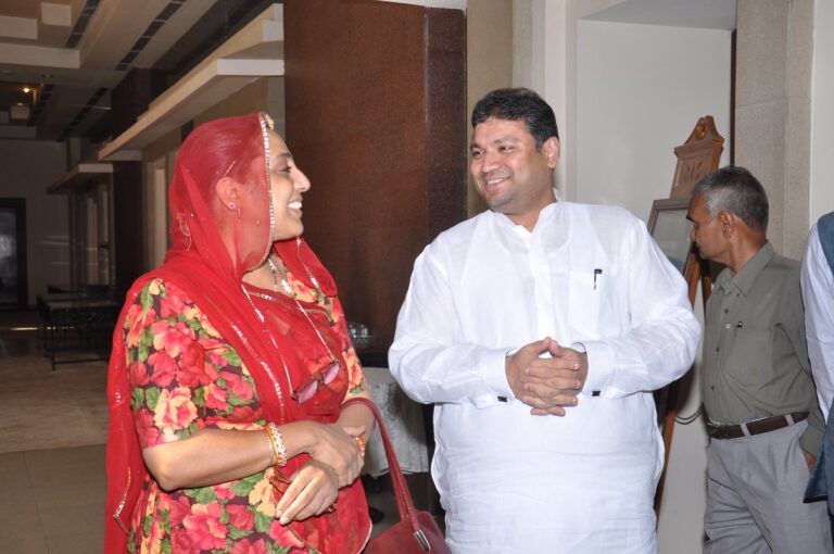 Sundeep Bhutoria with Jyotika Kumari Diggi at the program Jaipur Tab aur Ab in Jaipur