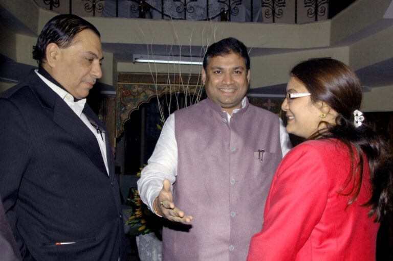 Sundeep Bhutoria with Jai Govind Indoria and Jyoti Khandelwal, Mayor of Jaipur, at a dinner party hosted at his residence in Jaipur