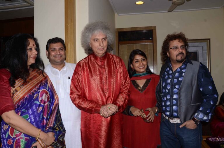 Sundeep Bhutoria with Ina Puri, Pt Shiv Kumar Sharma, Jaya Seal and Bickram Ghosh at the Art of Bengal book release function at the ITC Sonar Art Gallery, Kolkata