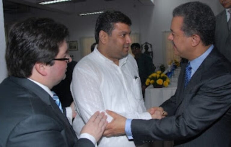 Sundeep Bhutoria with Dr Leonal Fernandez, President of Dominican Republic