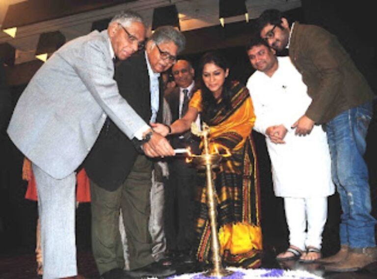 Sundeep Bhutoria with Governor M K Narayanan, H M Bangur, Sunil Gangopadhyay and others