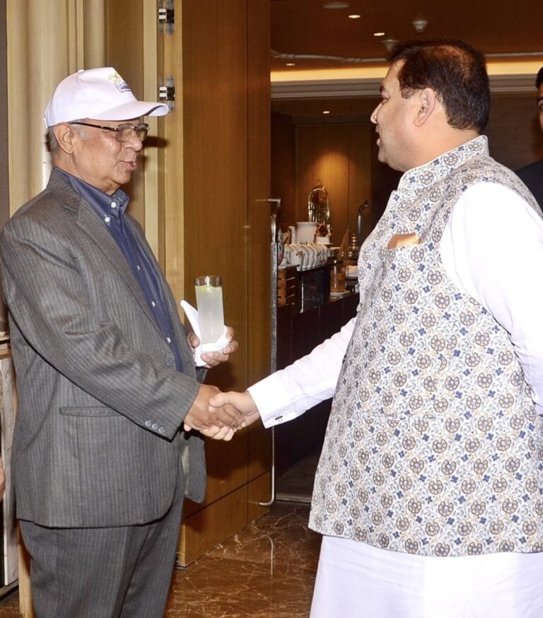 Sundeep Bhutoria with Ashok Ojha at the lunch hosted for the Fulbright Hays Programme delegation in Kolkata