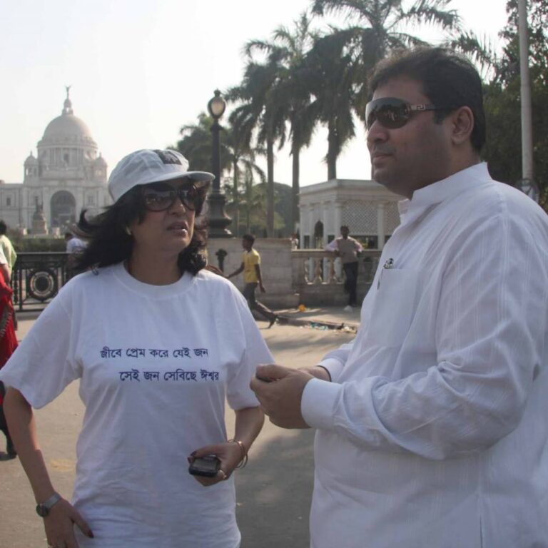 Sundeep Bhutoria with actress Debasree Roy during Project Karuna A Walk with Dogs event