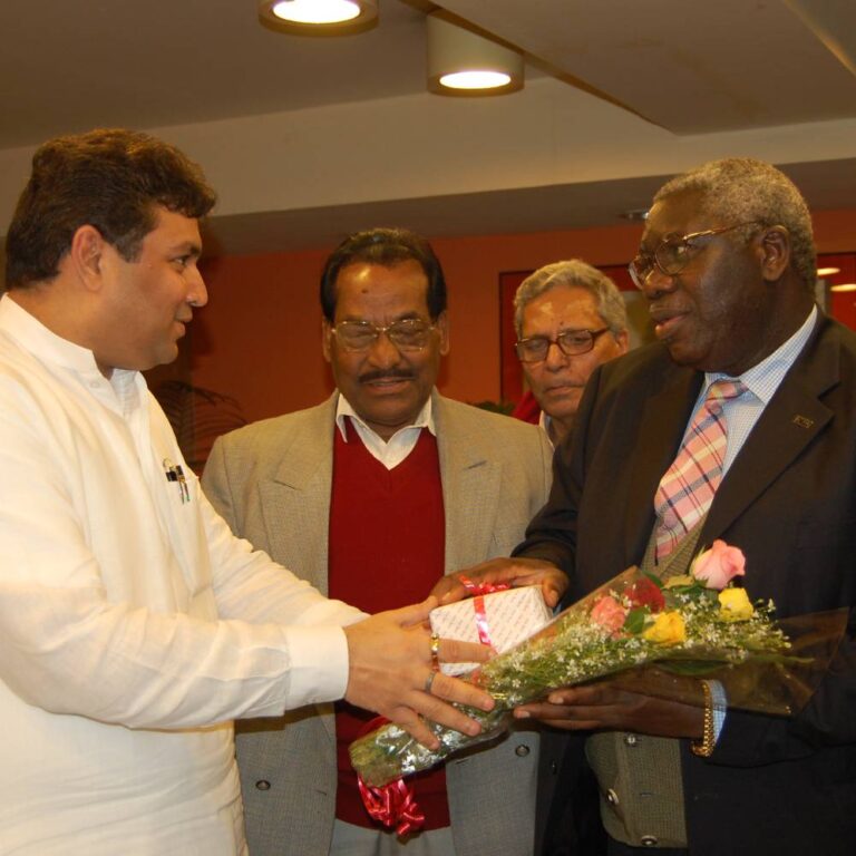 Sundeep Bhutoria welcoming Dr Shija F Williams, Secretary General, CPA, in Kolkata