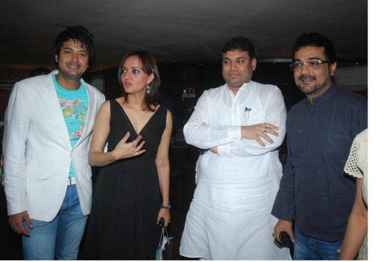 Sundeep Bhutoria with actors Jishu, Nilanjanaa and Prasenjit at the birthday bash of Nilanjanaa at Soho Kolkata