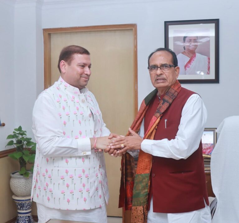 Sundeep Bhutoria with Shivraj Singh Chouhan, Hon’ble Minister of Agriculture and Farmers Welfare, Minister of Rural Development, Government of India in New Delhi