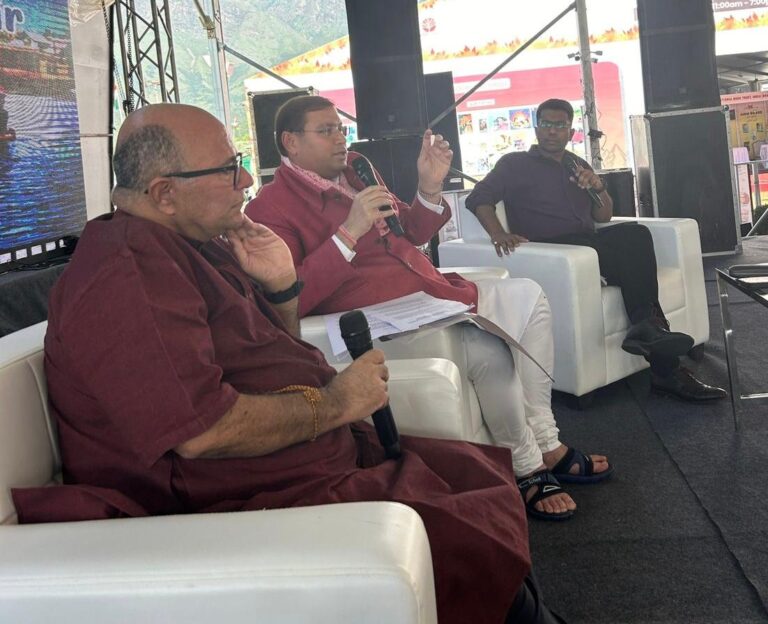 Sundeep Bhutoria speaking at the Chinar Book Festival in Srinagar