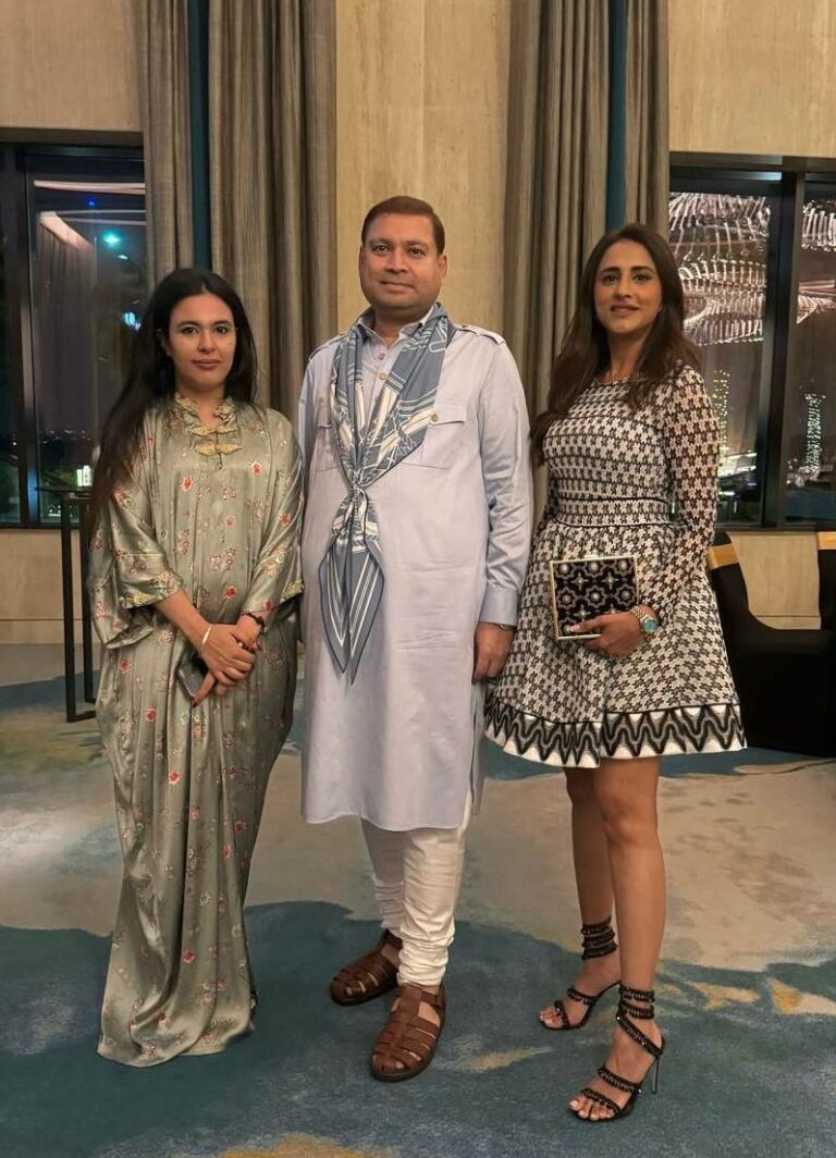 Sundeep Bhutoria with Sarah Shareef and Sofia Ibrahim at the Taj Exotica, The Palm Dubai