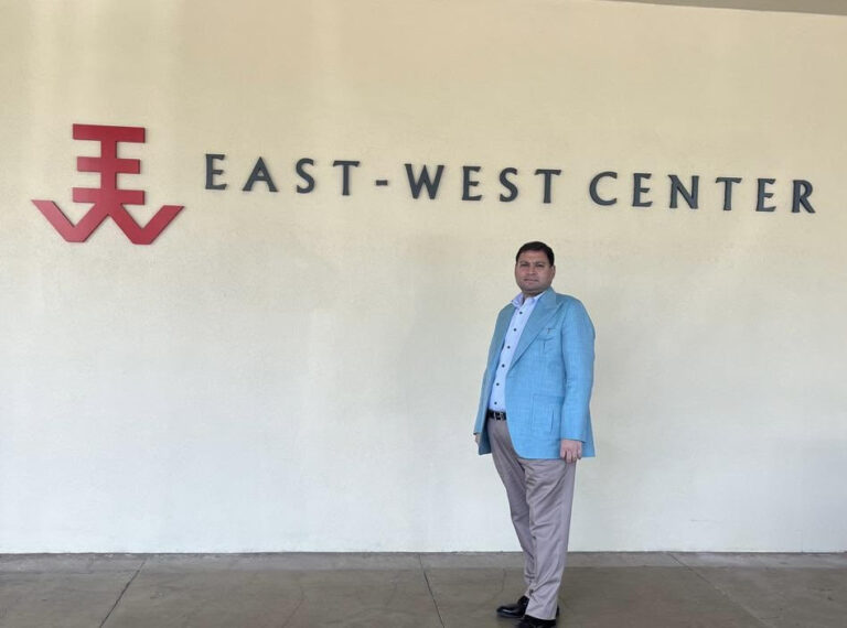 Sundeep Bhutoria with Suzanne Vares-Lum, President East-West Center Hawaii