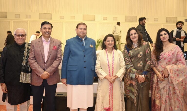 Sundeep Bhutoria with Ajay Khanna, Saurabh Kakkar, Kavita Seth, Priyanka Chaturvedi and Shinjini Kulkarni