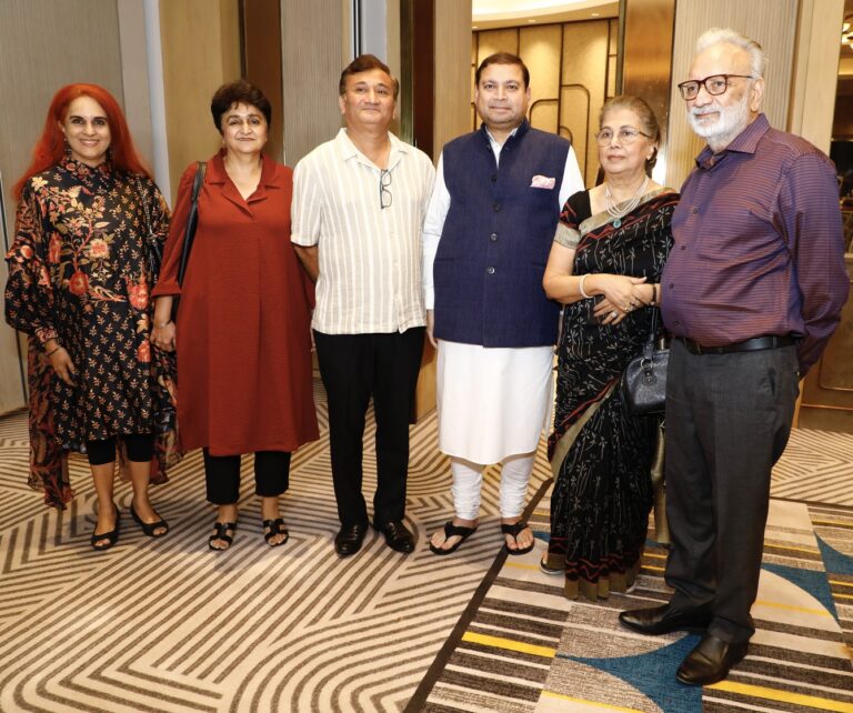 Sundeep Bhutoria with Parvati Nayyar, Naina Shah, Surinder Dhadha, Meena Dhadha and MK Dhadha