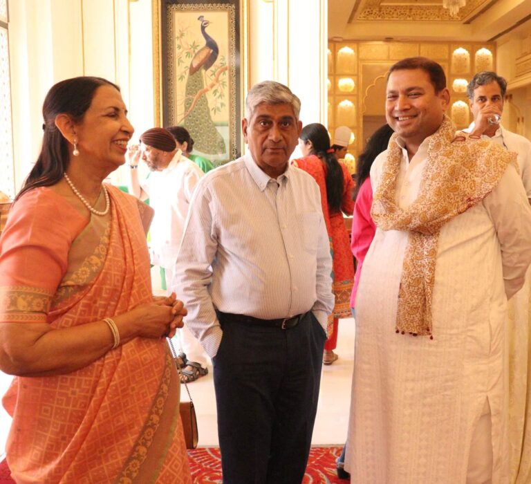 Sundeep Bhutoria with Sudhir Kasliwal and his wife