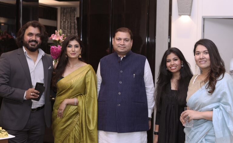 Sundeep Bhutoria with Sagar Rajpal along with classical dance exponents Shinjini Kulkarni, Deepti Gupta and Raveena Singh at the International Dance Day celebration in New Delhi