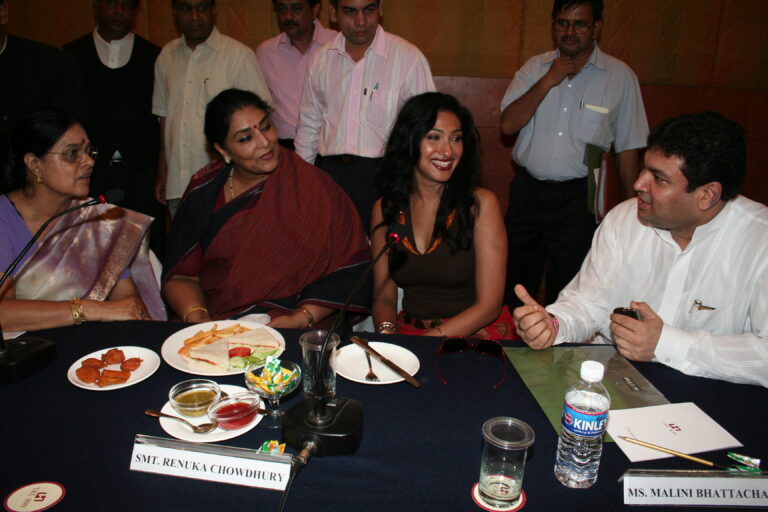 Sundeep Bhutoria with Girija Vyas, Renuka Chowdhury and Rituparna Sengupta