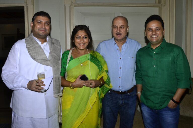 Sundeep Bhutoria with (L-R) Roopa Ganguly, Anupam Kher and Amish Tripathi