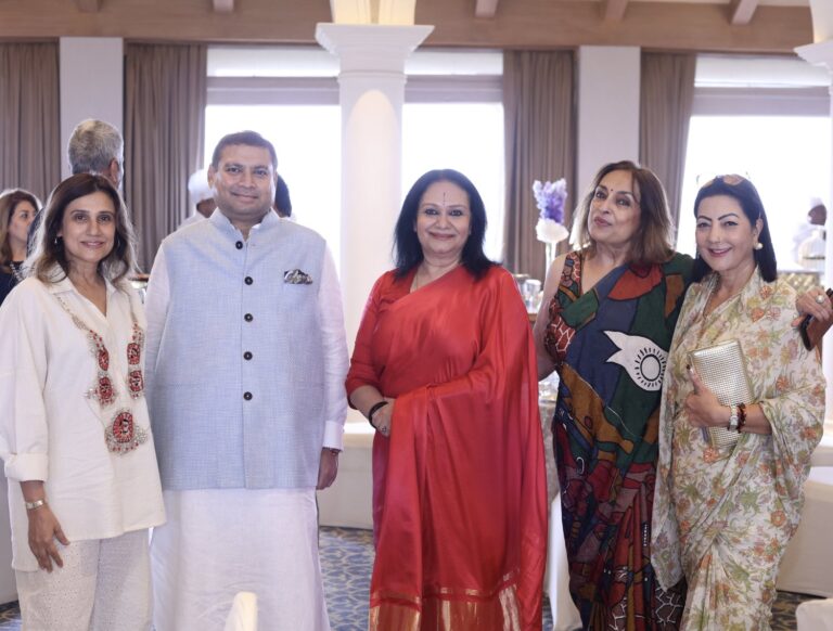Sundeep Bhutoria with (L-R) Rina Dhaka, Pratibha Prahlad, Naina Balsavar Ahmed and Neelam Rudy