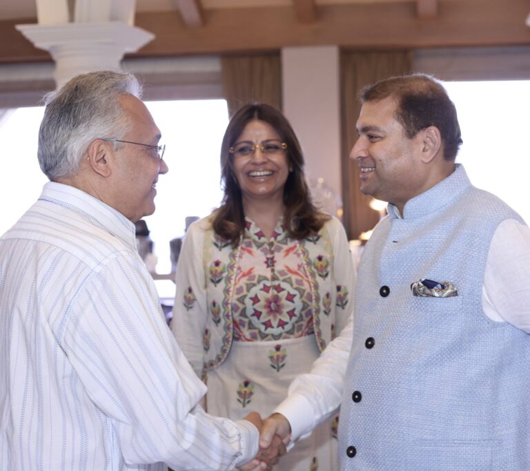 Sundeep Bhutoria with Dimple and Mohinder Varma