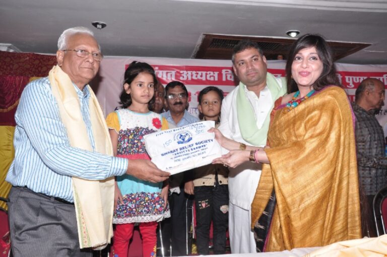 Sundeep Bhutoria with Bishambhar Newar and Vaishali Dalmiya