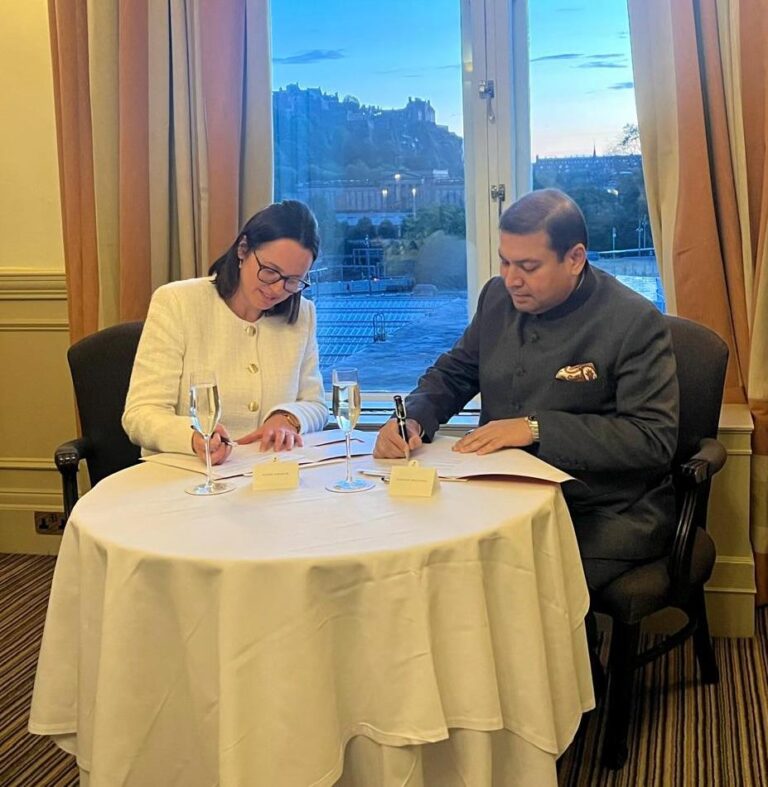 Sundeep Bhutoria with Naomi Graham, Vice Principal for International & External Relations of Edinburgh Napier University, signing an MoU with the University at the Balmoral in Edinburgh