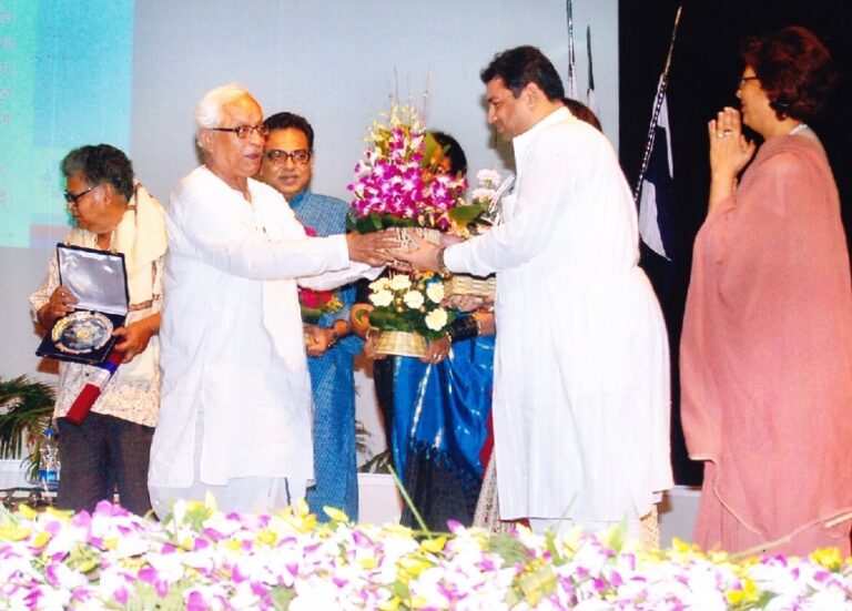 sundeep-bhutoria-with-buddhadeb-bhattacharya